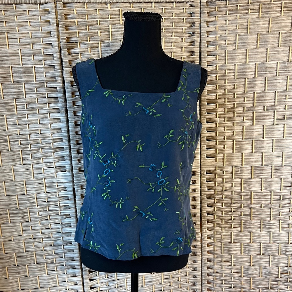 Vintage 100% silk embroidered top